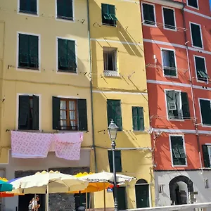  Appartement Vicolo Apartment, Pedestrian Centre, 2bdr, 2,5 Bth, Aircondo, Private Parking, Easy To Train And Ferries, Life Italie